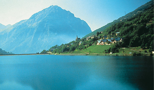 lac du Verney et Allemont sur coteau