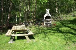 table foresti&egrave;re et barbecue